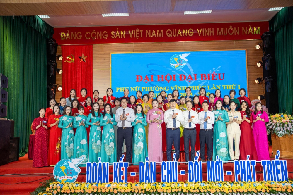 Phụ nữ phường Vĩnh Phúc phát huy truyền thống, bản lĩnh, trí tuệ, khát vọng vươn lên Phụ nữ phường Vĩnh Phúc phát huy truyền thống, bản lĩnh, trí tuệ, khát vọng vươn lên