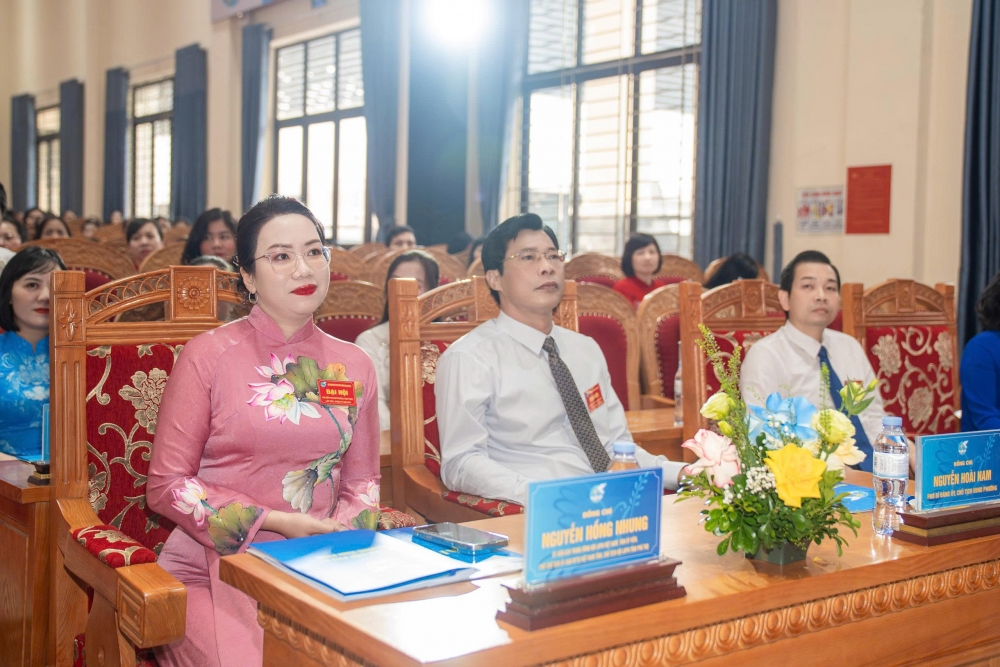 Phụ nữ phường Vĩnh Phúc phát huy truyền thống, bản lĩnh, trí tuệ, khát vọng vươn lên Phụ nữ phường Vĩnh Phúc phát huy truyền thống, bản lĩnh, trí tuệ, khát vọng vươn lên