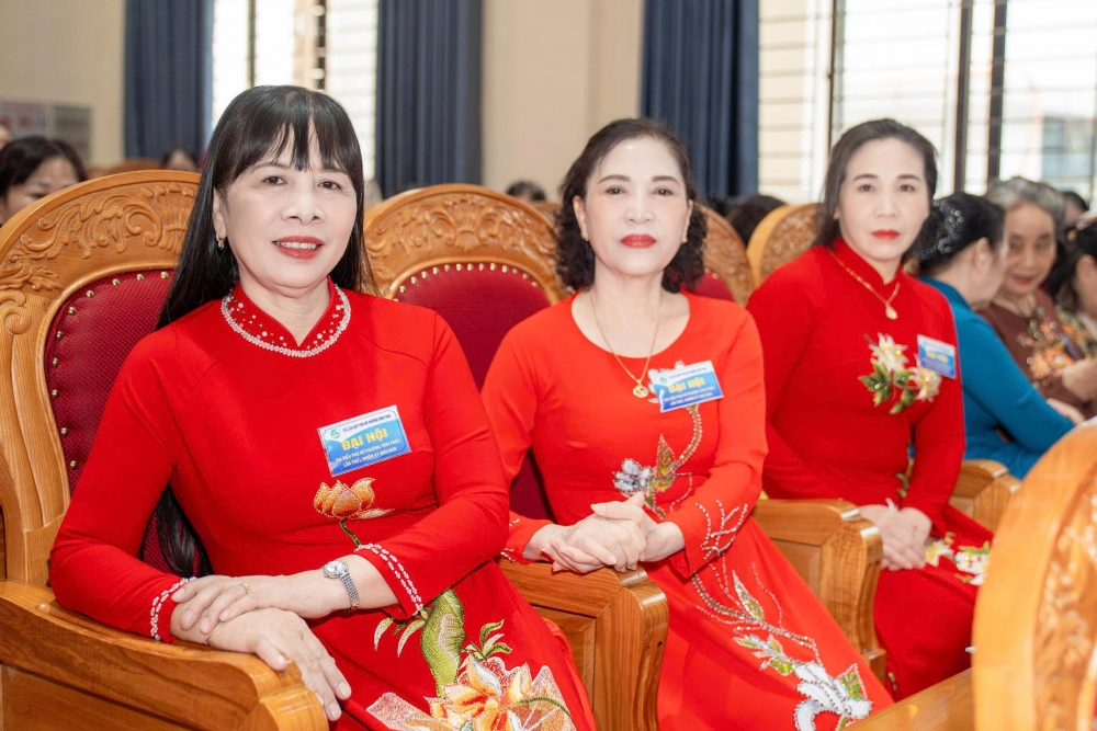 Phụ nữ phường Vĩnh Phúc phát huy truyền thống, bản lĩnh, trí tuệ, khát vọng vươn lên Phụ nữ phường Vĩnh Phúc phát huy truyền thống, bản lĩnh, trí tuệ, khát vọng vươn lên