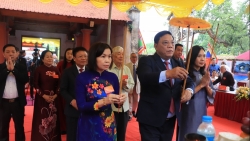 lanh dao tinh phu tho dang huong tuong niem 695 nam ngay mat danh nhan do khac chung