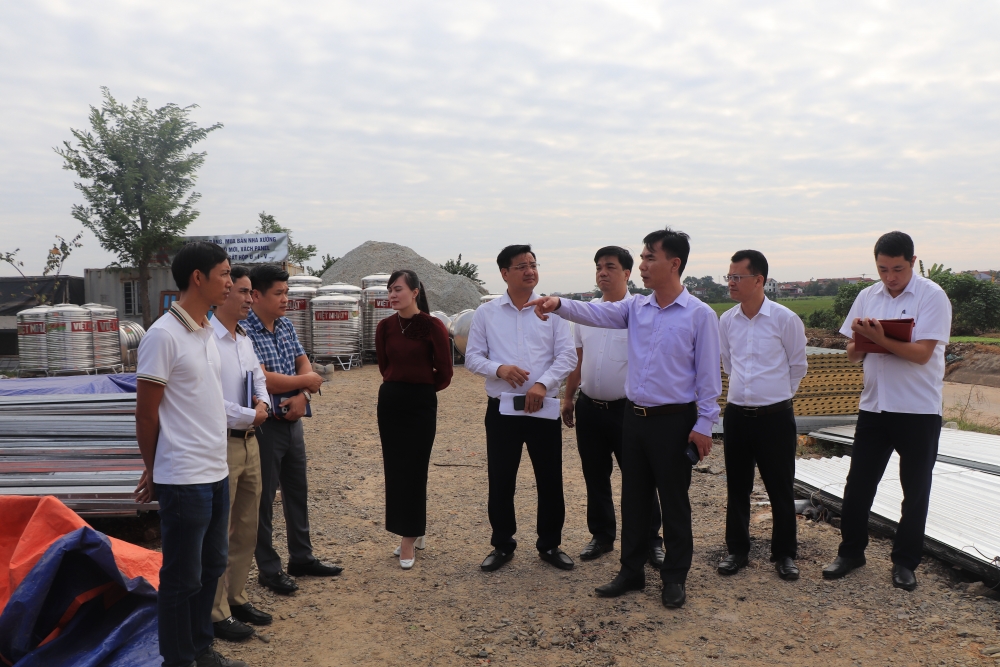 Lãnh đạo xã Xuân Lãng kiểm tra tiến độ, tháo gỡ khó khăn dự án giao thông