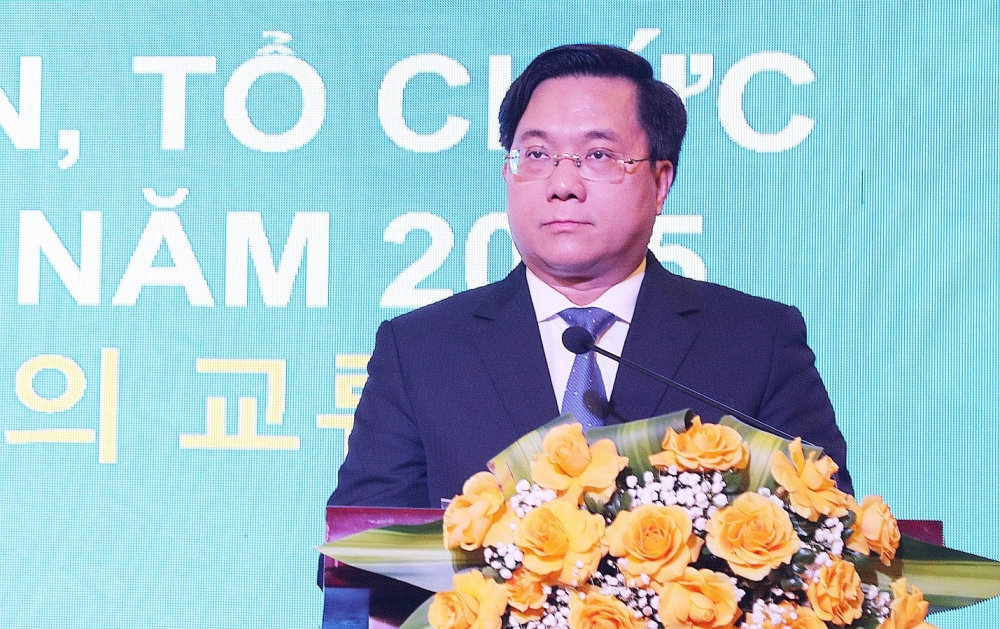 Chủ tịch UBND tỉnh Trần Duy Đông có bài phát biểu sâu sắc tại hội nghị