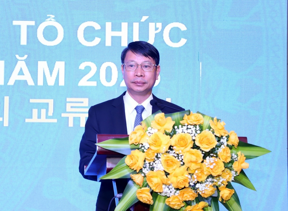 Phó Chủ tịch UBND tỉnh Nguyễn Khắc Hiếu phát biểu tại hội nghị