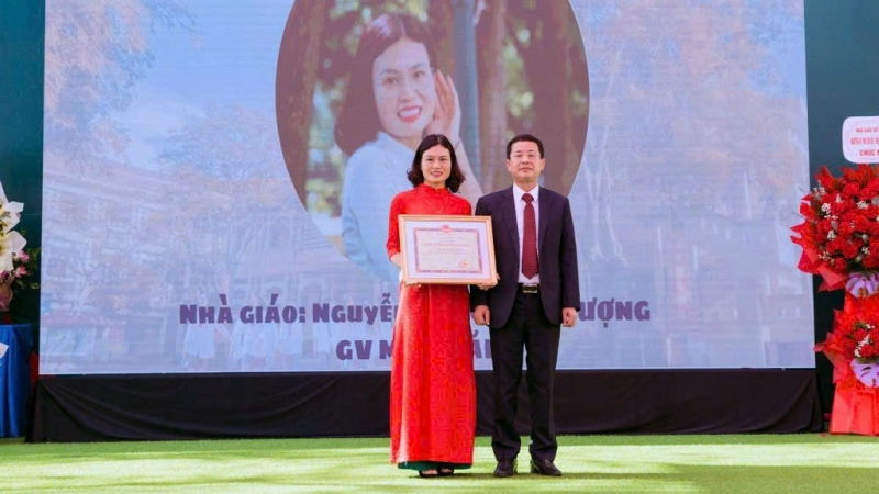 co giao nguyen thi minh phuong tam guong tieu bieu cua nganh giao duc tinh phu tho