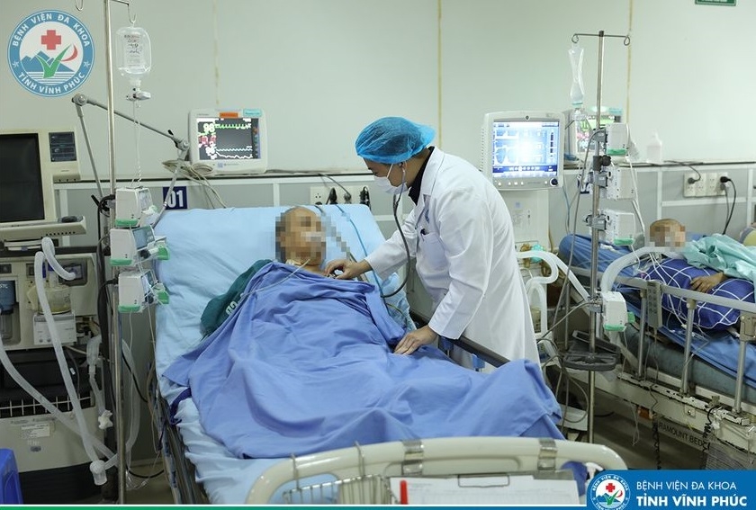 Người bệnh bị nhồi máu cơ tim cấp trong tình trạng nguy kịch đã được các bác sĩ Bệnh viện đa khoa tỉnh Vĩnh Phúc điều trị can thiệp cấp cứu thành công.