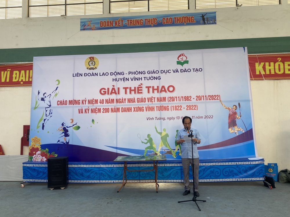 Đồng chí Phan Quốc Hào- Trưởng phòng GD&ĐT huyện Vĩnh Tường phát biểu buổi bế mạc