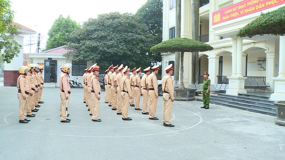 Cảnh sát giao thông Công an tỉnh ra quân đảm bảo giao thông dịp Tết nguyên đán Quý Mão 2023