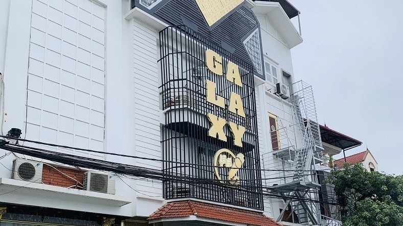 Lạng Sơn: Làm rõ vụ nam nữ thoát y trong quán karaoke