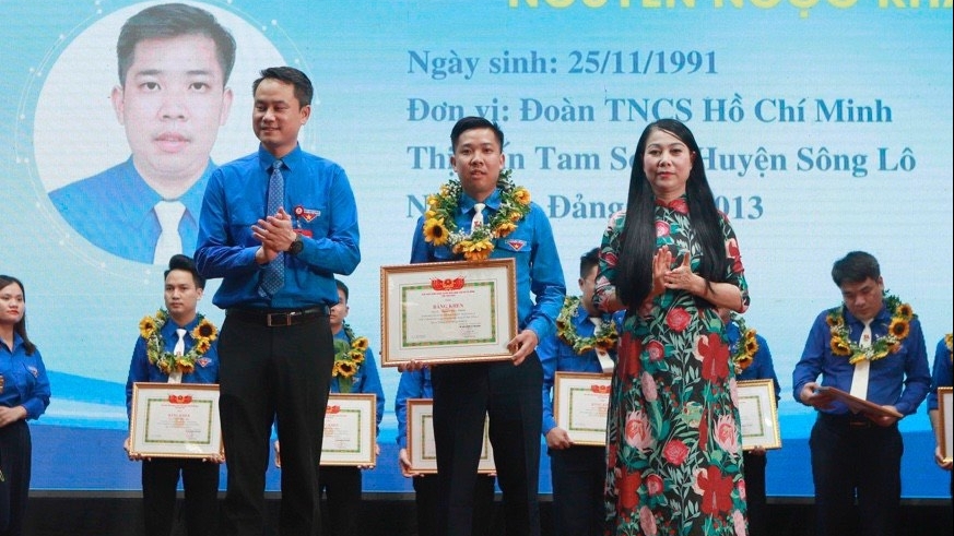 Kỳ 2: Nước mắt ngày “đoàn viên”