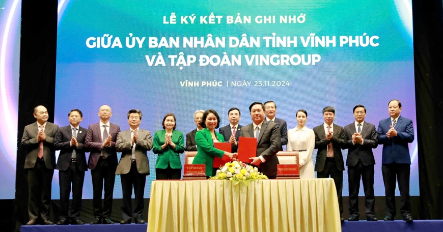 Lãnh đạo tỉnh Vĩnh Phúc và lãnh đạo Tập đoàn Vingroup ký kết Bản ghi nhớ