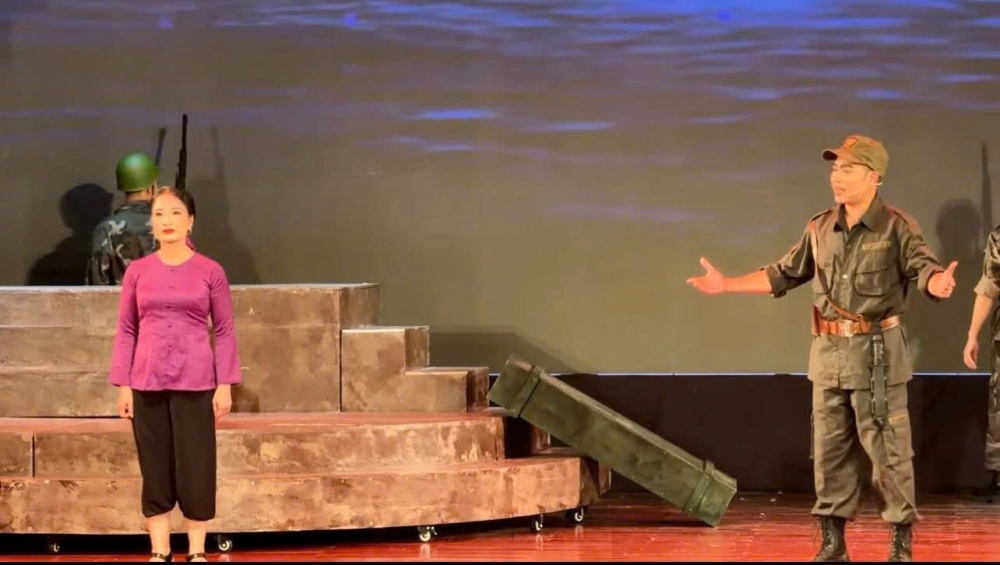 “Mưa đỏ” đưa Nhà hát Lạc Hồng (Phú Thọ) vươn lên top đầu tại Liên hoan Chèo toàn quốc 2025