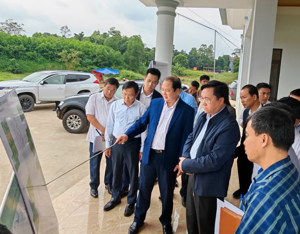 Chủ tịch tỉnh Phú Thọ kiểm tra, chỉ đạo tháo gỡ vướng mắc tại khu công nghiệp Đoan Hùng