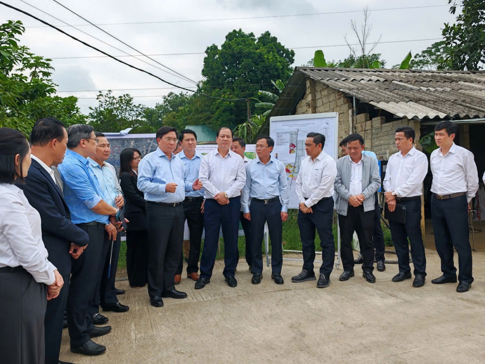 Chủ tịch tỉnh Phú Thọ kiểm tra, chỉ đạo tháo gỡ vướng mắc tại khu công nghiệp Đoan Hùng