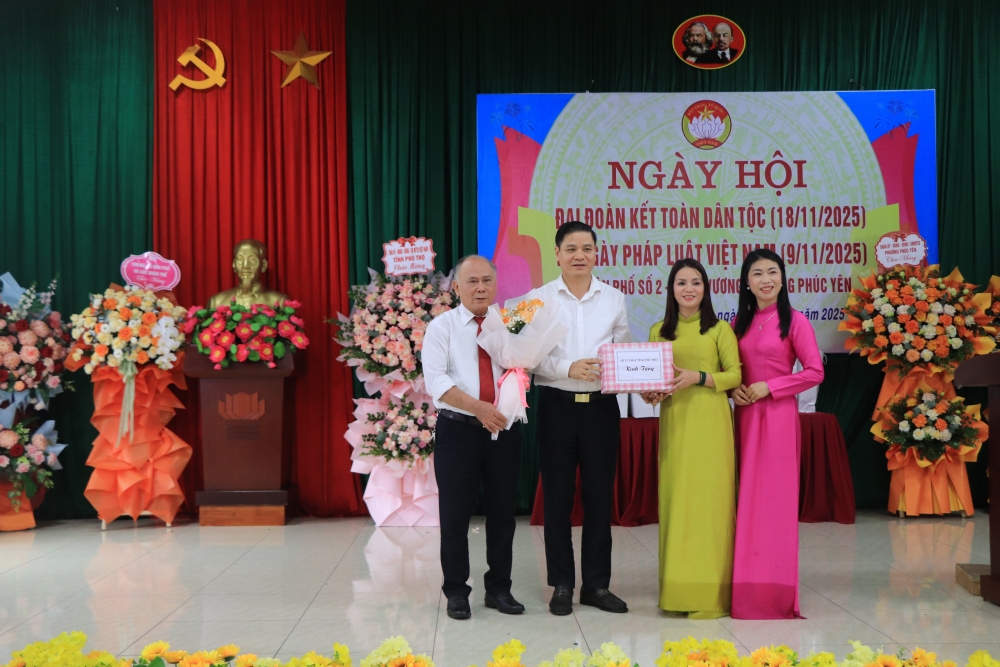 Phường Phúc Yên: Tưng bừng Ngày hội Đại đoàn kết toàn dân tộc tại tổ dân phố số 2 - Hùng Vương