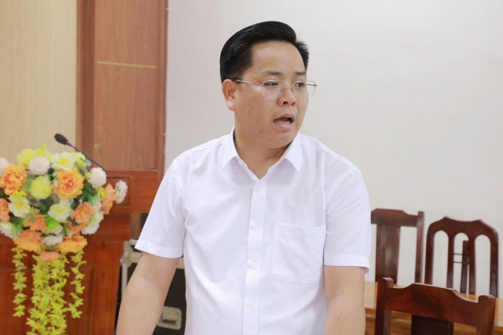 Đồng chí Nguyễn Văn Tú, Phó Bí thư Thường trực Đảng ủy xã Vĩnh Phú phát biểu