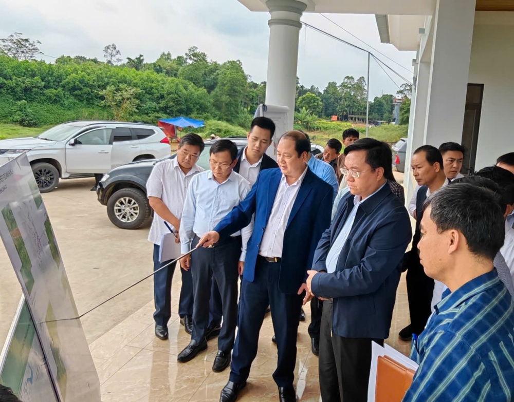 Đẩy nhanh tiến độ xây dựng hạ tầng khu công nghiệp Đẩy nhanh tiến độ xây dựng hạ tầng khu công nghiệp