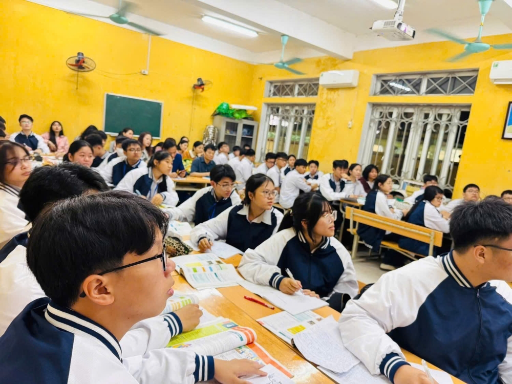 Trường THPT Bình Xuyên: Sôi nổi phong trào thi đua trào mừng ngày Nhà giáo Việt Nam Trường THPT Bình Xuyên: Sôi nổi phong trào thi đua trào mừng ngày Nhà giáo Việt Nam