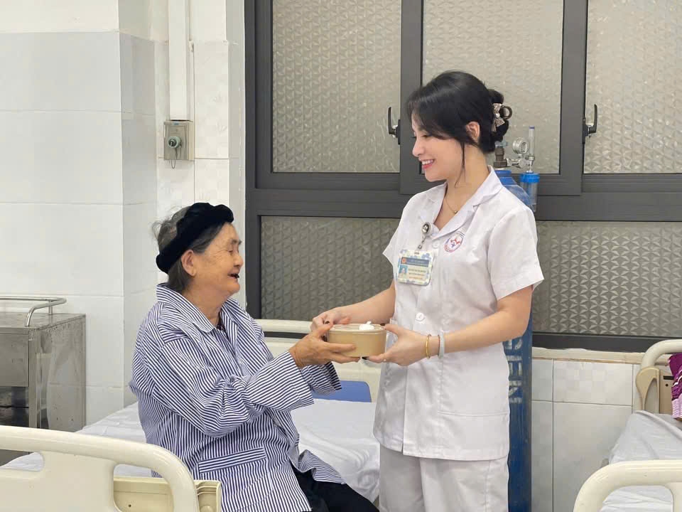 Trung tâm Y tế Khu vực Vĩnh Yên: Lan toả hình ảnh đẹp về người thầy thuốc