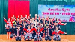 truong thpt binh xuyen soi noi phong trao thi dua trao mung ngay nha giao viet nam