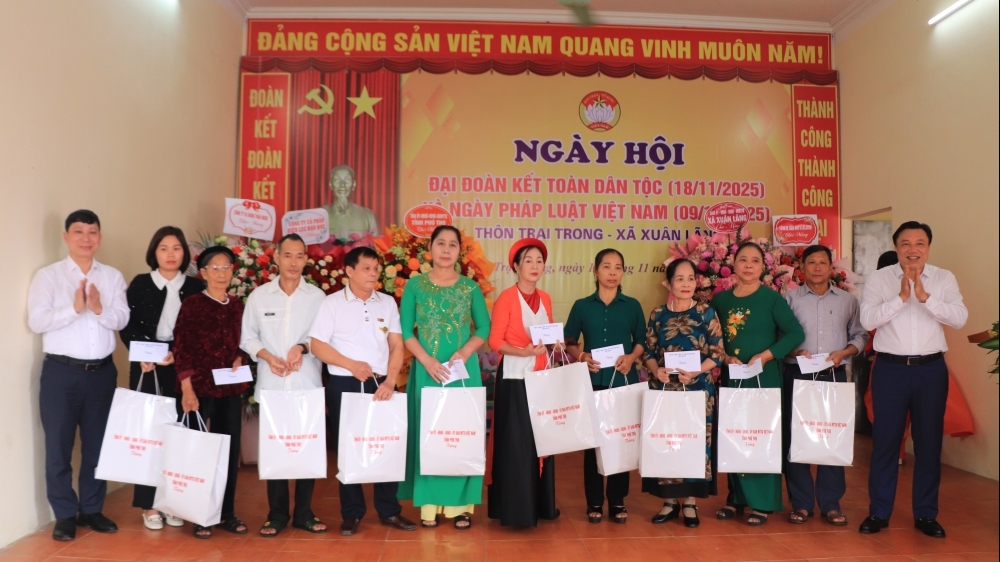 Phú Thọ: Rộn ràng Ngày hội Đại đoàn kết tại xã Xuân Lãng