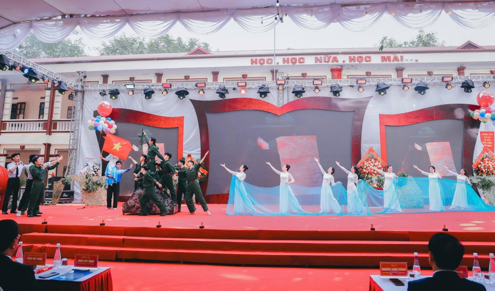 Trường THPT Yên Lạc: 60 năm hành trình khát vọng vươn lên