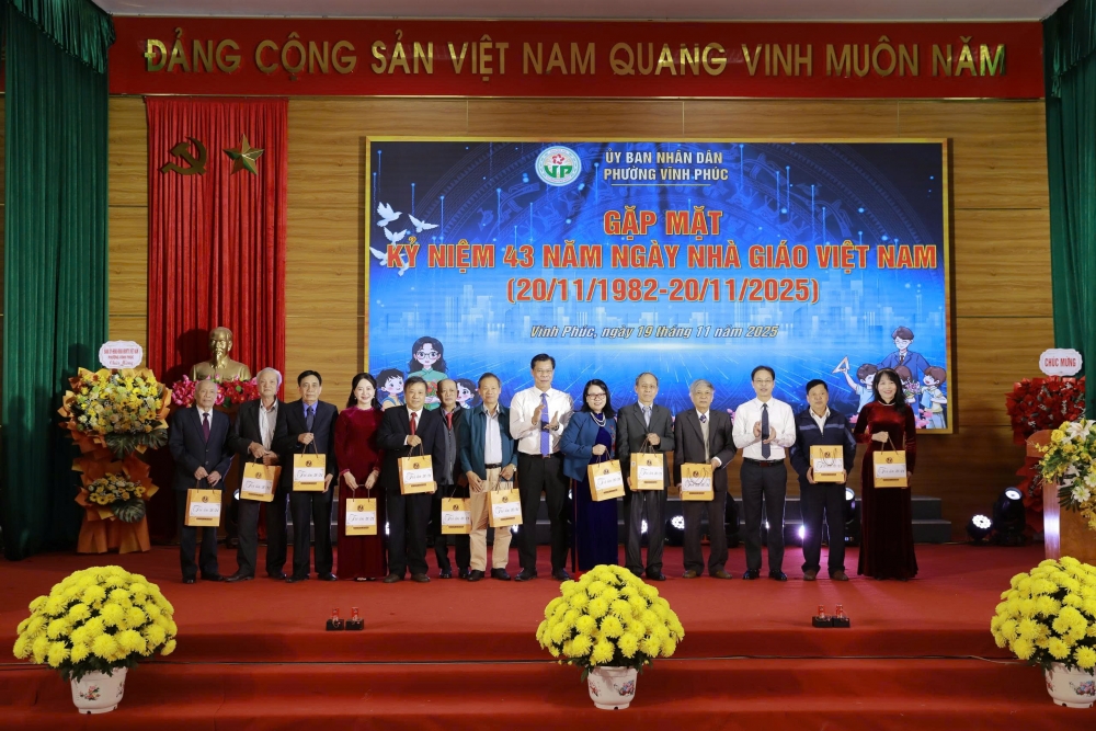 Phường Vĩnh Phúc gặp mặt, tri ân đội ngũ nhà giáo