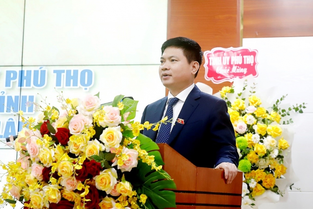 Bí thư Tỉnh ủy Trương Quốc Huy đề nghị Bệnh viện Đa khoa tỉnh hướng tới mục tiêu trở thành bệnh viện hạng đặc biệt, đảm nhận chức năng bệnh viện vùng