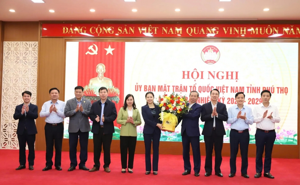 Đồng chí Bùi Thị Minh giữ chức Chủ tịch Ủy ban MTTQ Việt Nam tỉnh Phú Thọ
