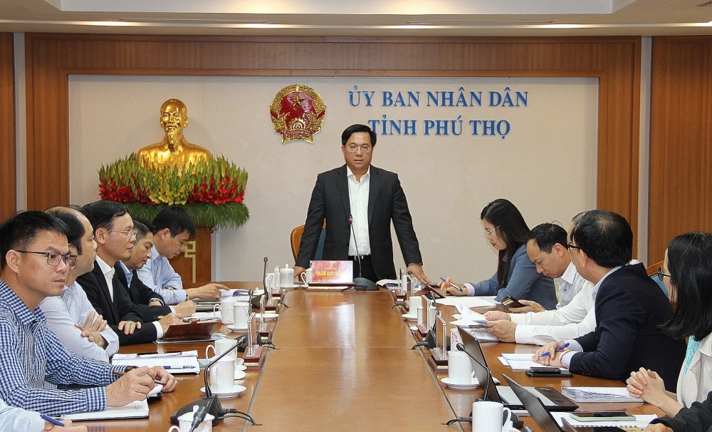 Chủ tịch UBND tỉnh Trần Duy Đông phát biểu chỉ đạo tại hội nghị