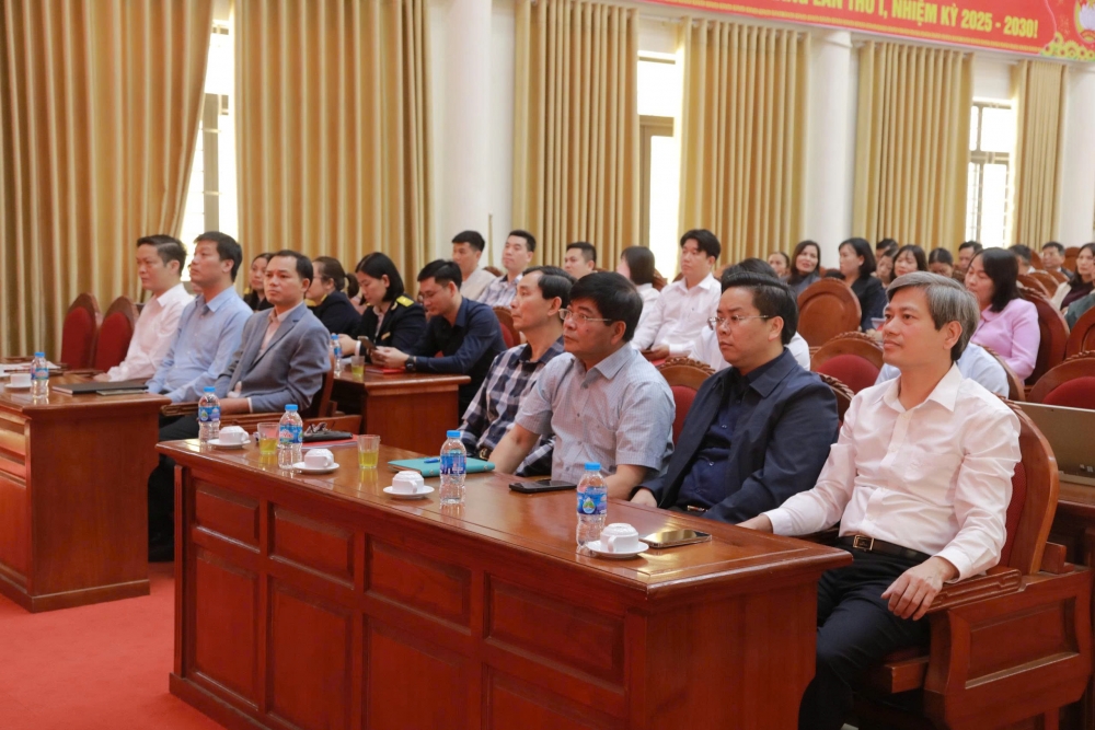 Phú Thọ: Tổ đại biểu khu vực cụm Vĩnh Tường tiếp xúc cử tri