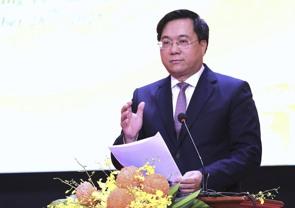 Chủ tịch UBND tỉnh Trần Duy Đông phát biểu tại hội thảo