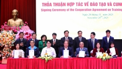 phu tho vung buoc vao ky nguyen moi cua kinh te tri thuc va cong nghiep 40