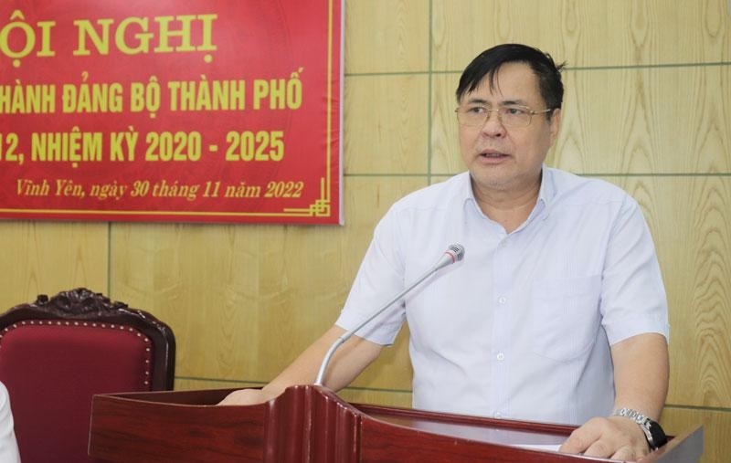 Bí thư Thành ủy Vĩnh Yên Nguyễn Ngọc Bình phát biểu chỉ đạo tại hội nghị.