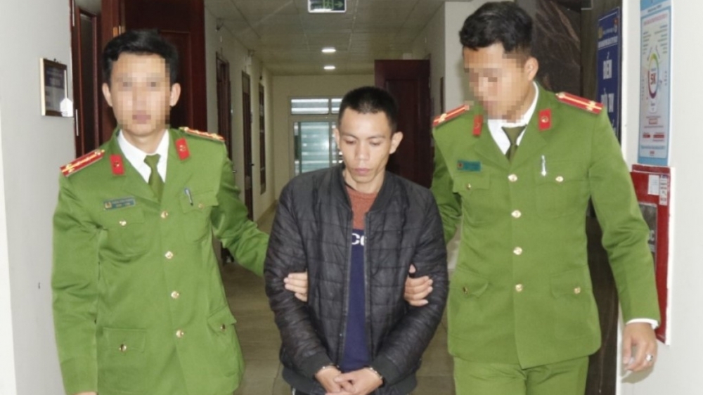 Vây bắt đối tượng mang 8 bánh hêrôin từ Lào về Nghệ An