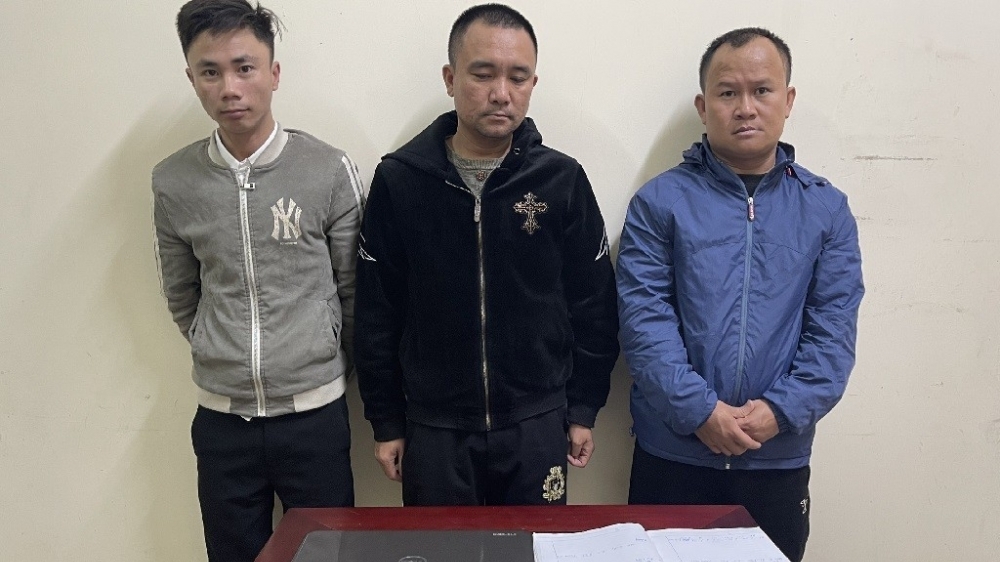 Nghệ An: Bắt 3 đối tượng tham gia cá độ bóng đá