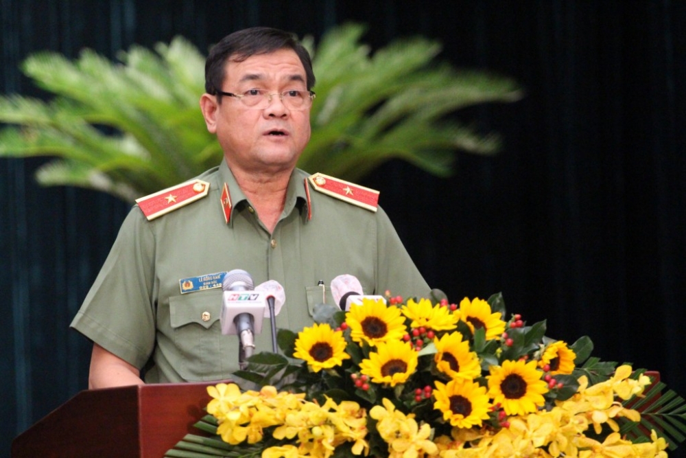 Thiếu tướng Lê Hồng Nam, Giám đốc Công an TP Hồ Chí Minh thông tin tại kỳ họp
