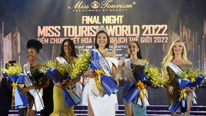 Người đẹp Nhật Bản Erina Hanawa đăng quang Hoa hậu Du lịch Thế giới 2022