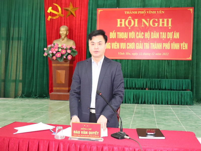 Đ.c Phó Chủ tịch UBND thành phố Đào Văn Quyết phát biểu tại buổi đối thoại