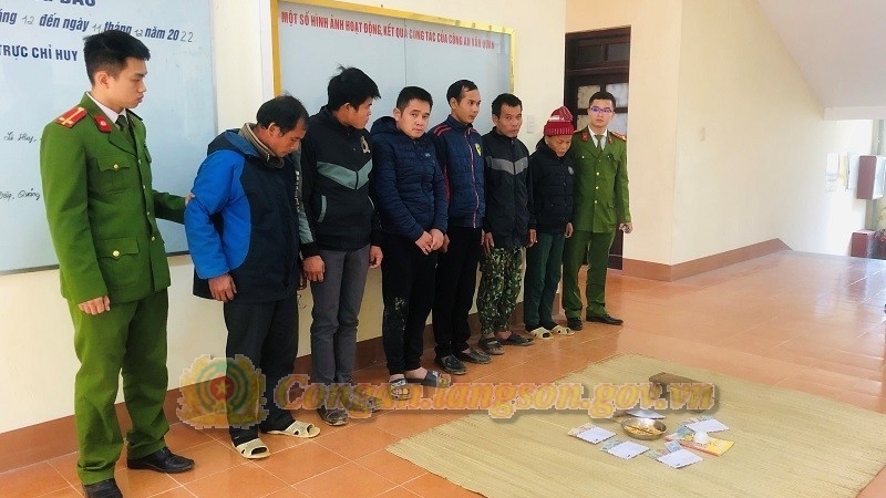Lạng Sơn: Liên tiếp bắt giữ nhiều đối tượng đánh bạc, mua bán, tàng trữ ma túy