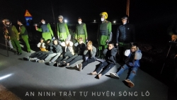 vinh phuc bat giu 9 thanh nien dieu khien xe mo to danh vong net bo ru ga