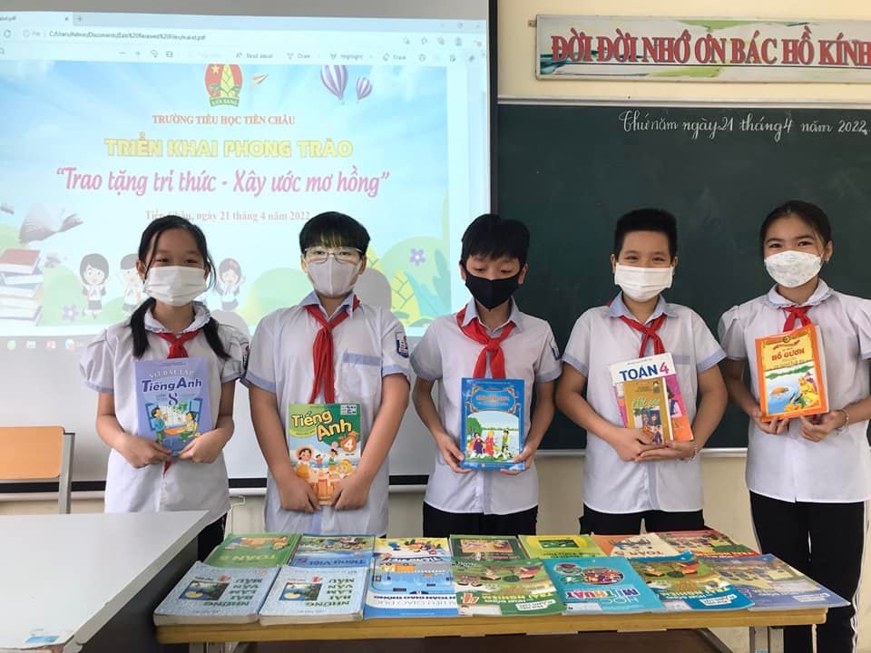 các Liên đội triển khai phong trào trao tặng tri thức xây ước mơ hồng các Liên đội triển khai phong trào trao tặng tri thức xây ước mơ hồng