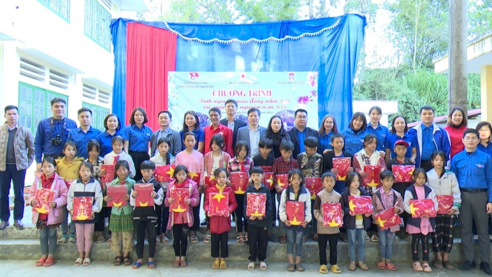 Đoàn thành phố tổ chức chương trình tình nguyện mùa đông tại Lào Cai Đoàn thành phố tổ chức chương trình tình nguyện mùa đông tại Lào Cai