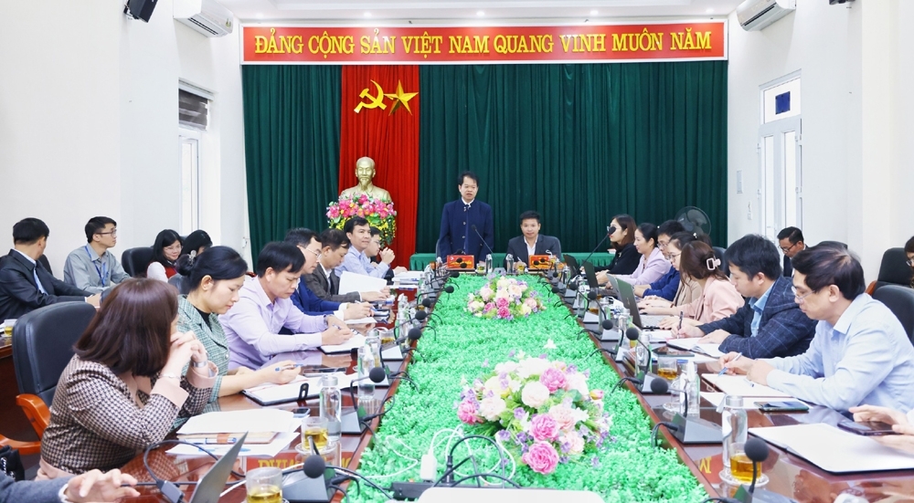 Ông Nguyễn Kim Tuấn - Giám đốc Sở Tài nguyên và Môi trường Vĩnh Phúc phát biểu tại Hội nghị.