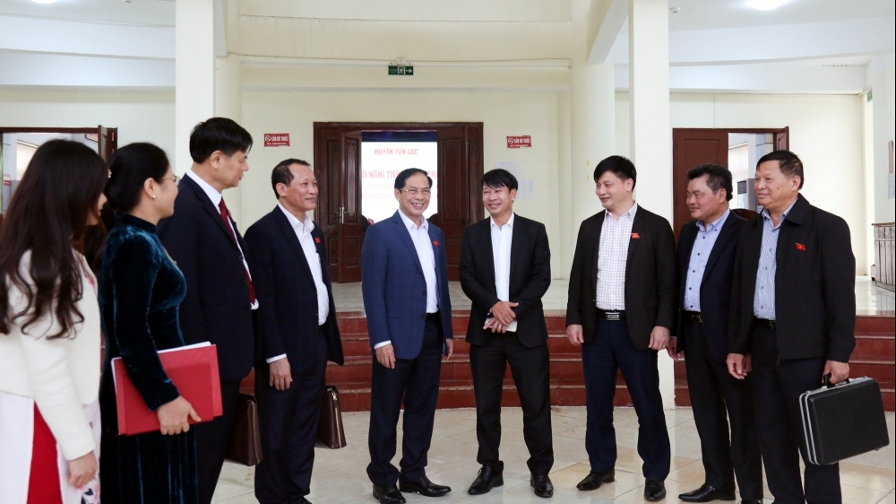 Bộ trưởng Bộ Ngoại giao Bùi Thanh Sơn tiếp xúc cử tri tại huyện Yên Lạc