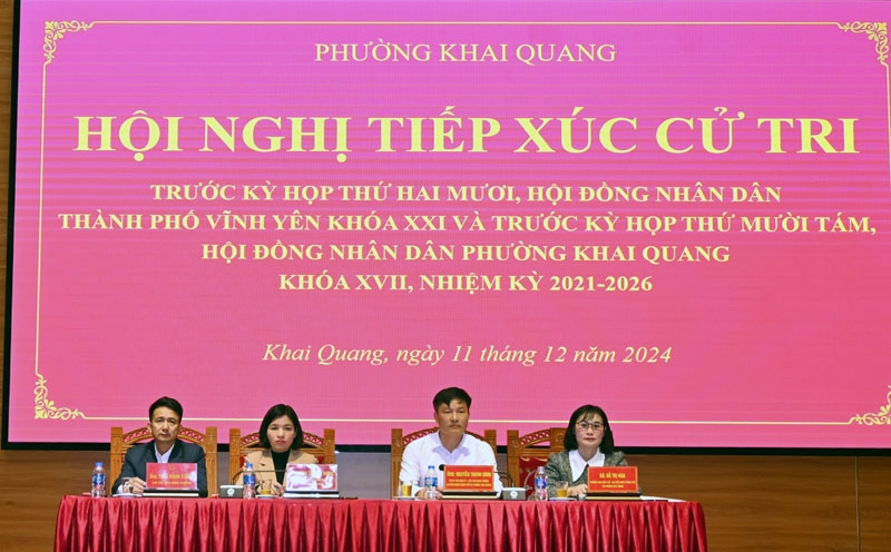 Đại biểu HĐND thành phố, HĐND phường Khai Quang tiếp xúc cử tri