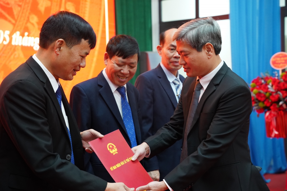 Phú Thọ: Công bố quyết định thành lập Trạm y tế xã Thổ Tang Phú Thọ: Công bố quyết định thành lập Trạm y tế xã Thổ Tang