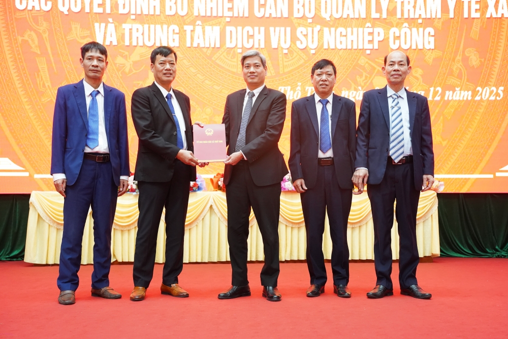 Phú Thọ: Công bố quyết định thành lập Trạm y tế xã Thổ Tang Phú Thọ: Công bố quyết định thành lập Trạm y tế xã Thổ Tang