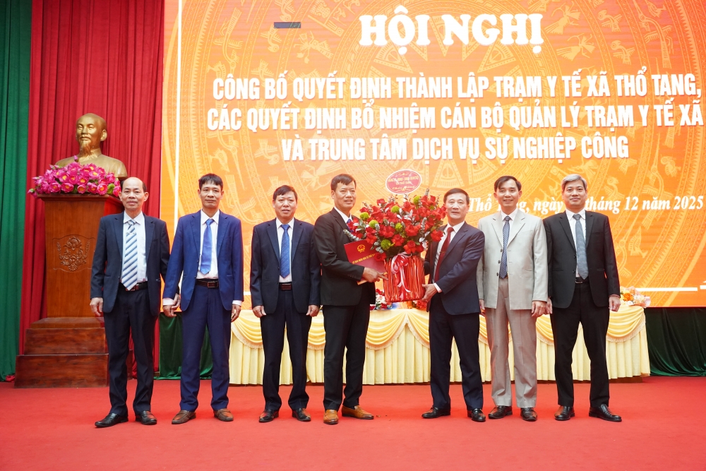 Phú Thọ: Công bố quyết định thành lập Trạm y tế xã Thổ Tang Phú Thọ: Công bố quyết định thành lập Trạm y tế xã Thổ Tang