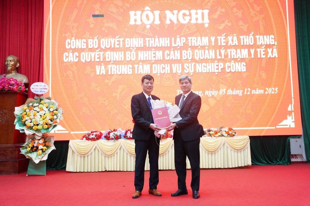 Phú Thọ: Công bố quyết định thành lập Trạm y tế xã Thổ Tang Phú Thọ: Công bố quyết định thành lập Trạm y tế xã Thổ Tang