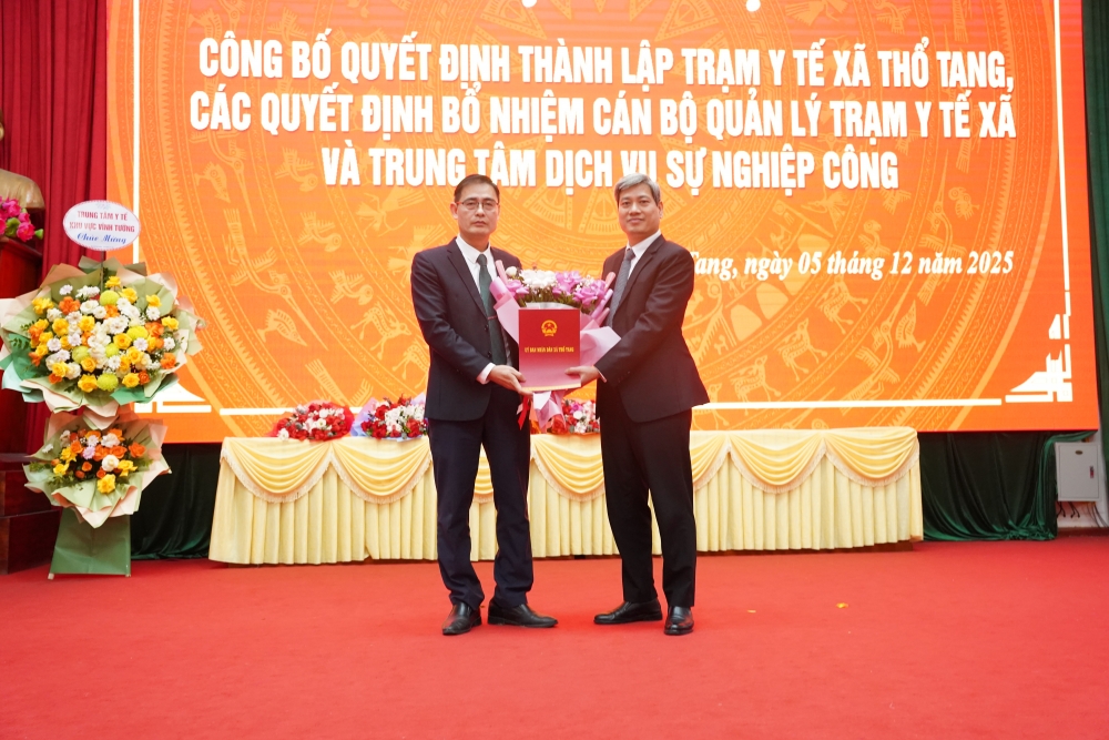 Phú Thọ: Công bố quyết định thành lập Trạm y tế xã Thổ Tang Phú Thọ: Công bố quyết định thành lập Trạm y tế xã Thổ Tang